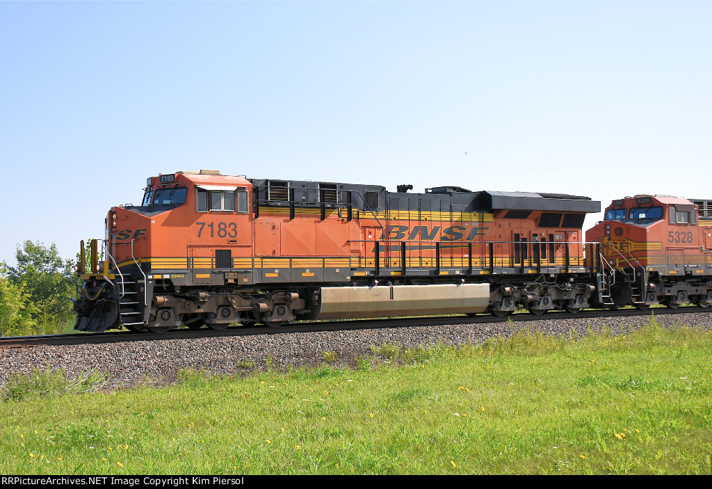 BNSF 7183